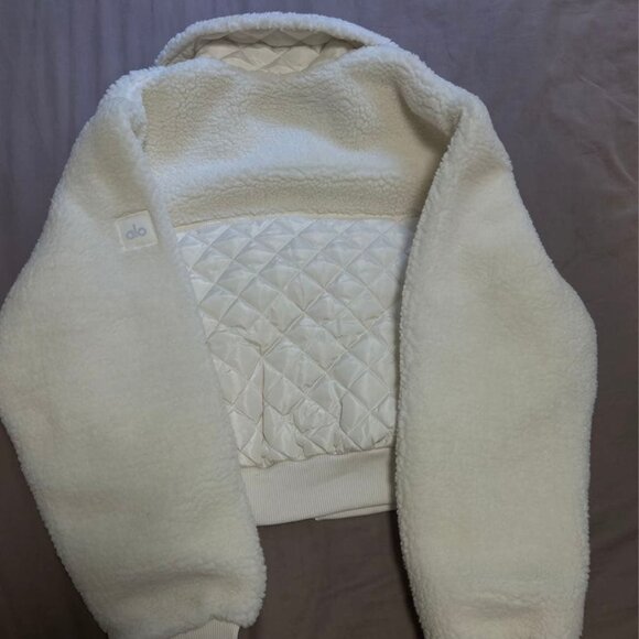 Alo Yoga Women's White Sherpa Edge Bomber Size S-L - Picture 9 of 15